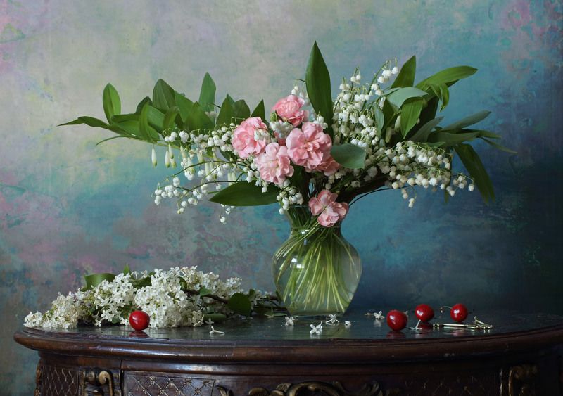Натюрморт с цветами фото превью