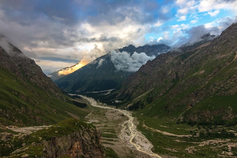 горы,восхождение,кавказ,облака the cloud spent the night... фото превью