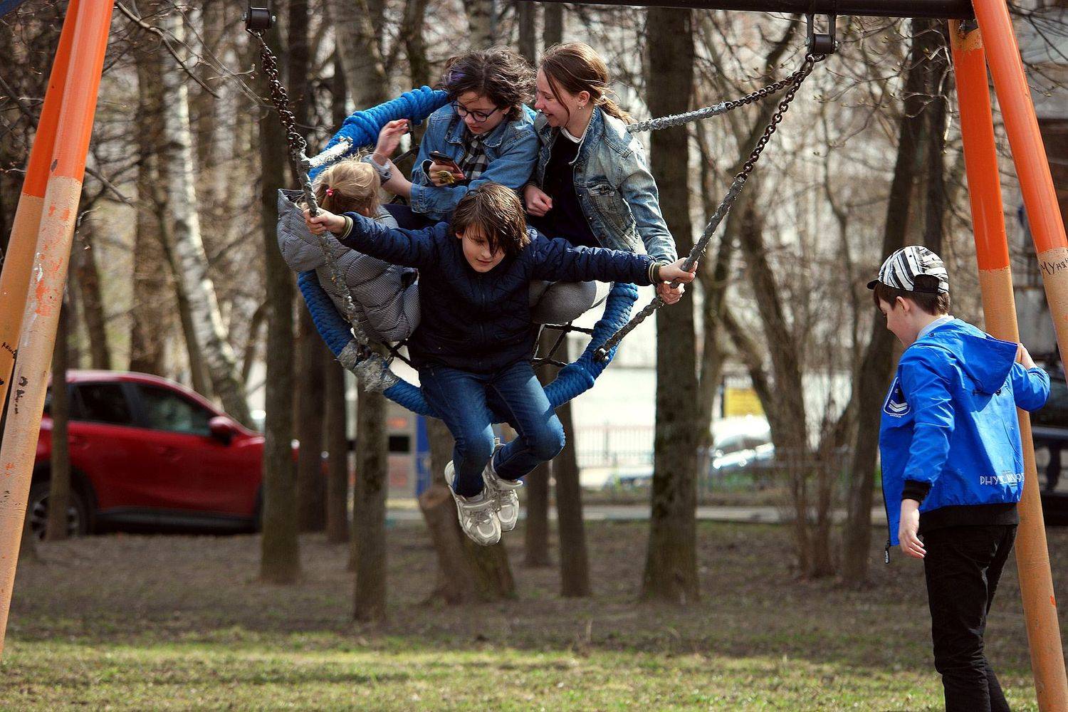 дети, качели, КВС, Командир воздушного судна, Дмитрий Ткаченко