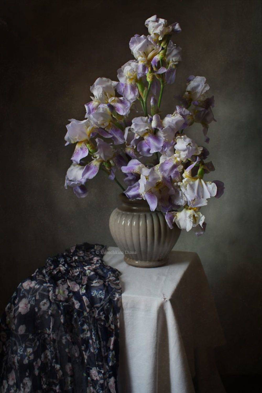натюрморт, цветы, букет, ирисы, июнь, Курочкина Диана