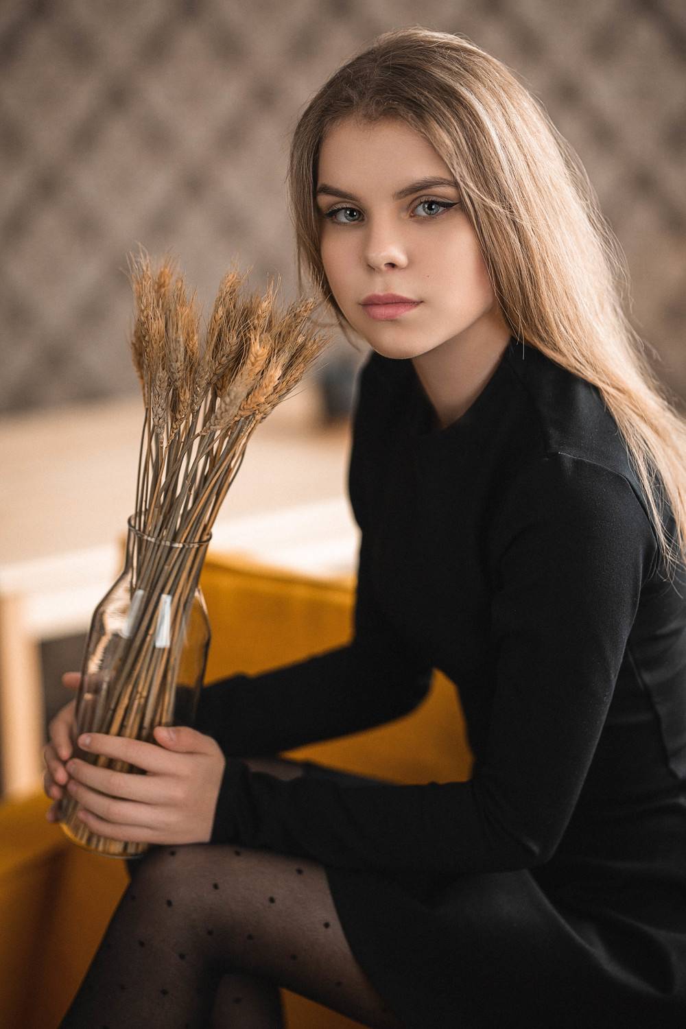 девушка, модель, портрет, фотосессия, студия, макияж, гламур, girl, model, modeling, young, portrait, make-up, творческий портрет, женский портрет, woman, young woman, glamour, постановка, постановочная фотография, fashion, Владимир Васильев