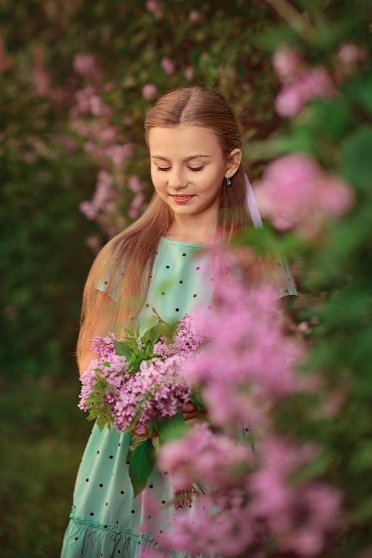 children, child, childhood, children portrait, kid, kids, girl, spring, springtime, lilac, дети, девочка, детская фотосессия, детская фотография, children photography, дети модели, дети модели москва Лиза фото превью