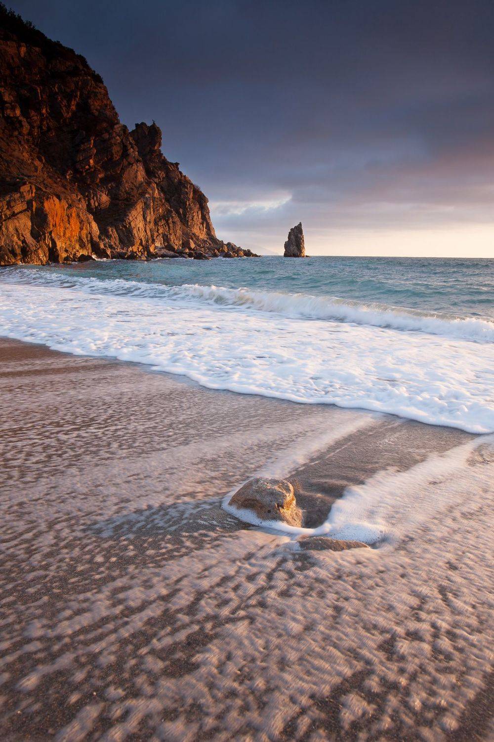 скала парус, ай-тодор, черное море, ялта, крым, ласточкино гнездо, море, пейзажи крыма, шторм, волна, Serge Titov