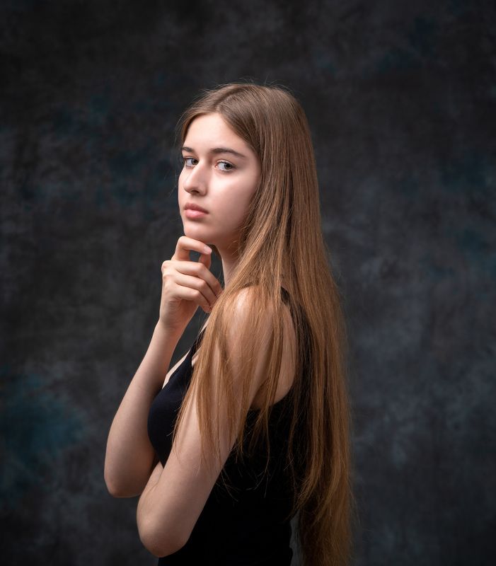 студийный портрет, красивая девушка, женский портрет Амира фото превью