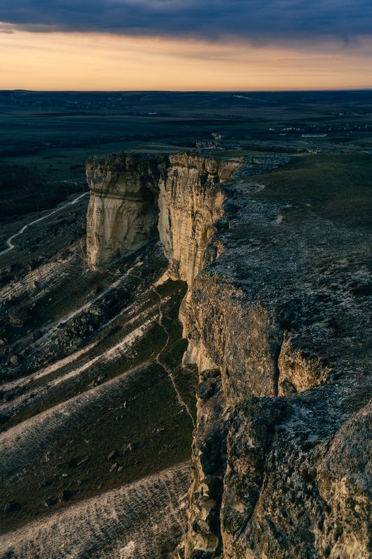 Белая скала фото превью