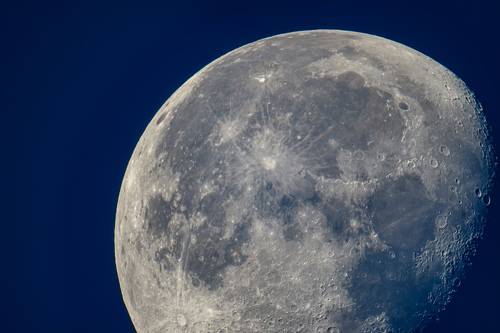 The Moon at 4am