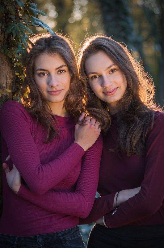 Beautiful sisters фото превью