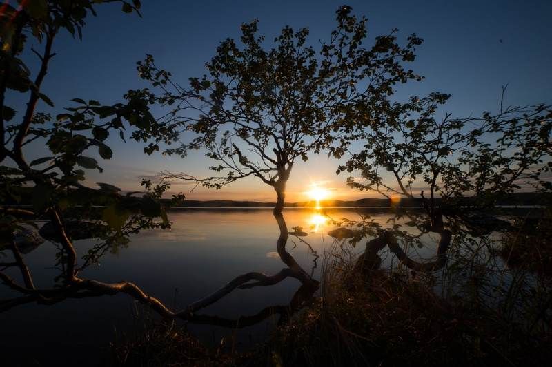 пейзаж, солнце, тень, полярная ночь, север, озеро, закат Под лучами солнца фото превью
