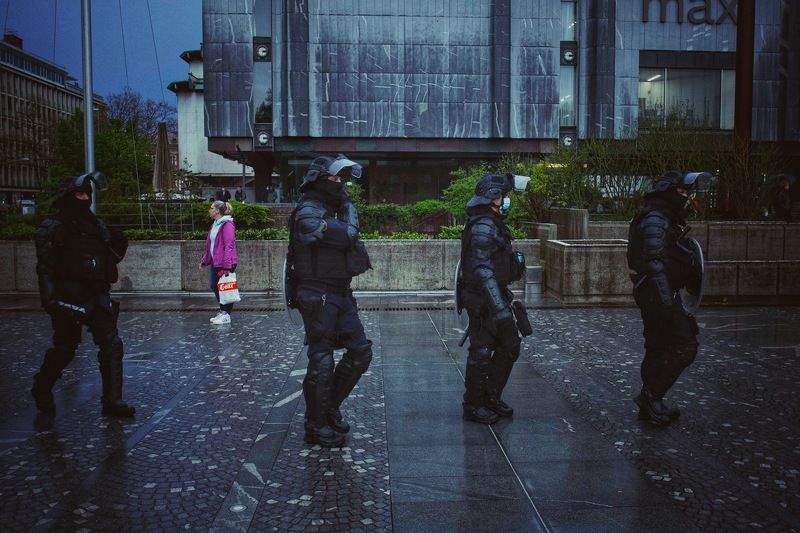 Photojournalism, riot, press Antigovernment riot фото превью