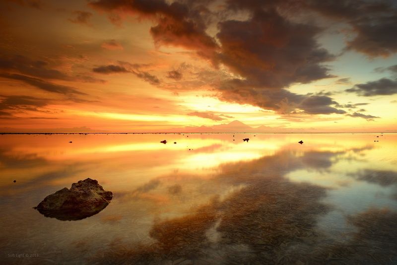 Закат на острове Gili Travangan фото превью