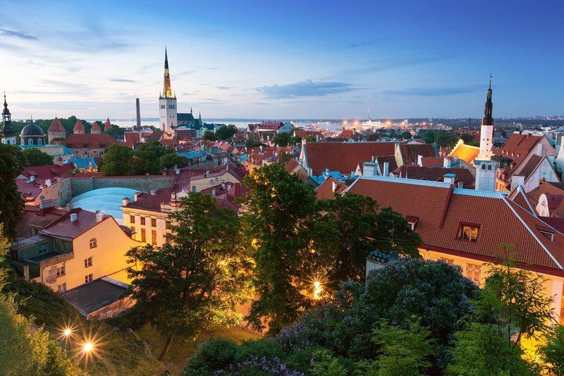 Вечер, Вечерний город, Город, Городской пейзаж, Европа, Старый город, Таллинн, Эстония Таллин фото превью