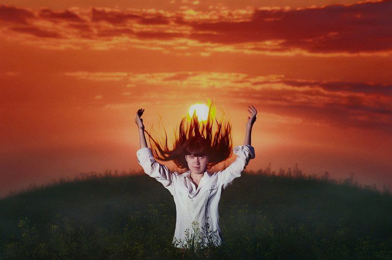 Поле, девушка, рассвет... фото превью