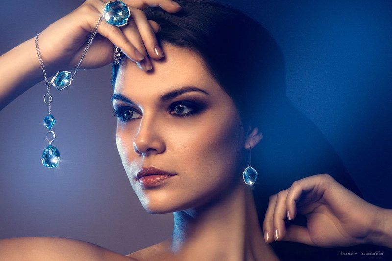 В сиянии голубых топазов фото превью
