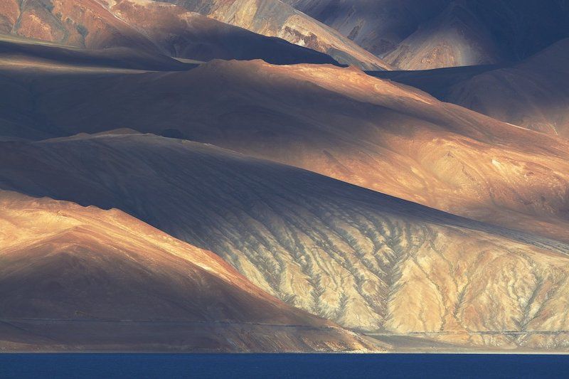 Горы волнуются раз, горы волнуются два, горы волнуются три....     или  Гималайская пастель фото превью