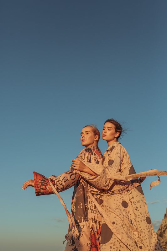 Двое фото превью