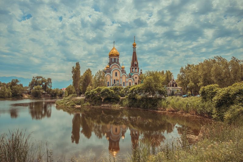 Храм фото превью