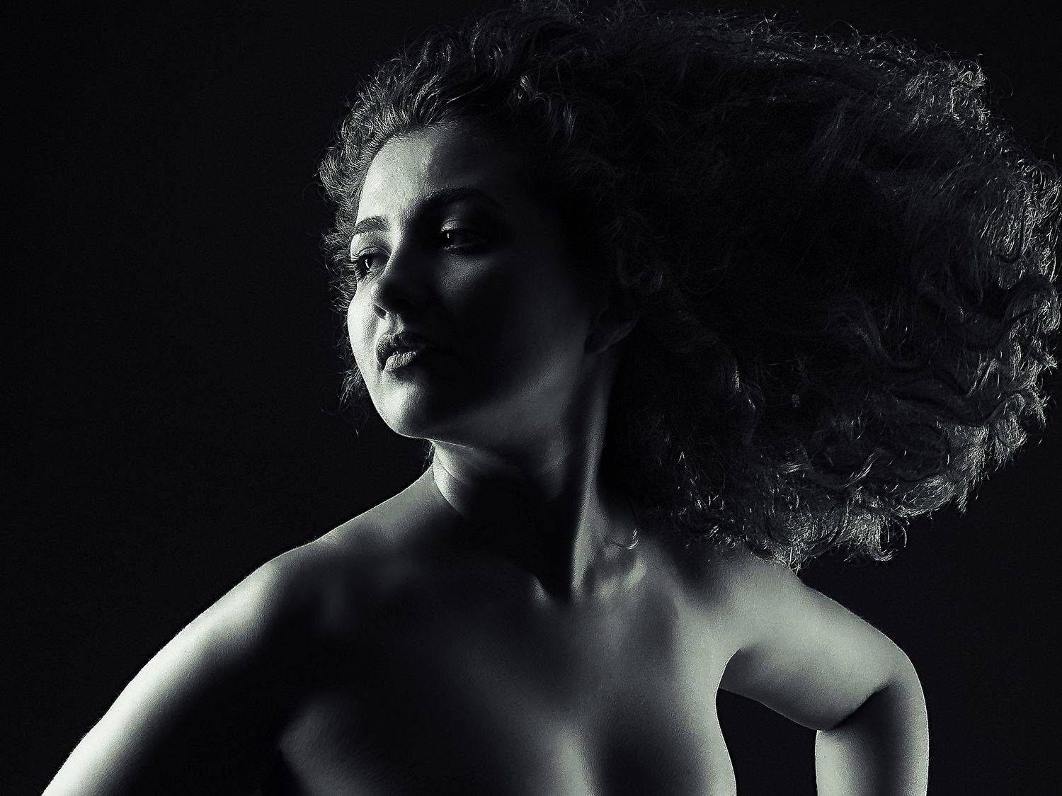 чернобелый женский портрет, Алексей Школдин