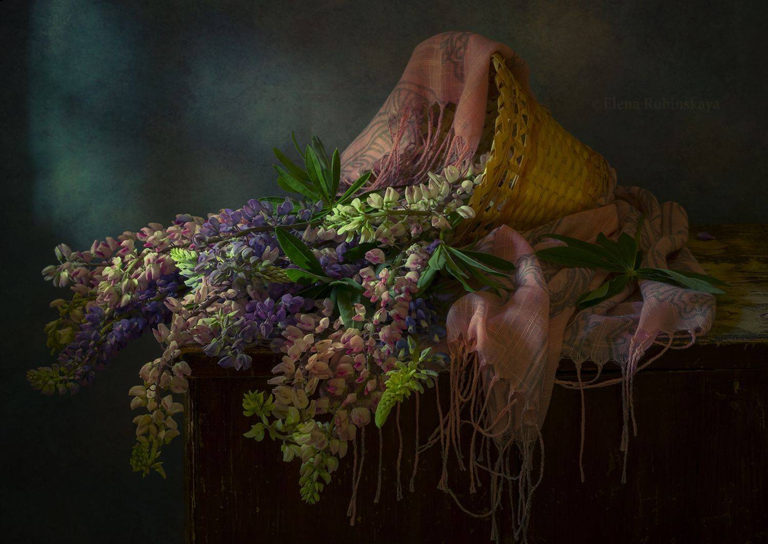 кострома,натюрморт,люпины,цветы,букет,корзина, Елена Рубинская