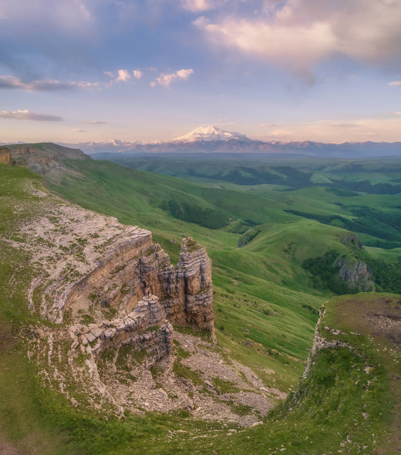 северный кавказ, карачаево-черкесия,  плато берматыт, амфитеатр, эльбрус, рассвет, Николай Мысливцев