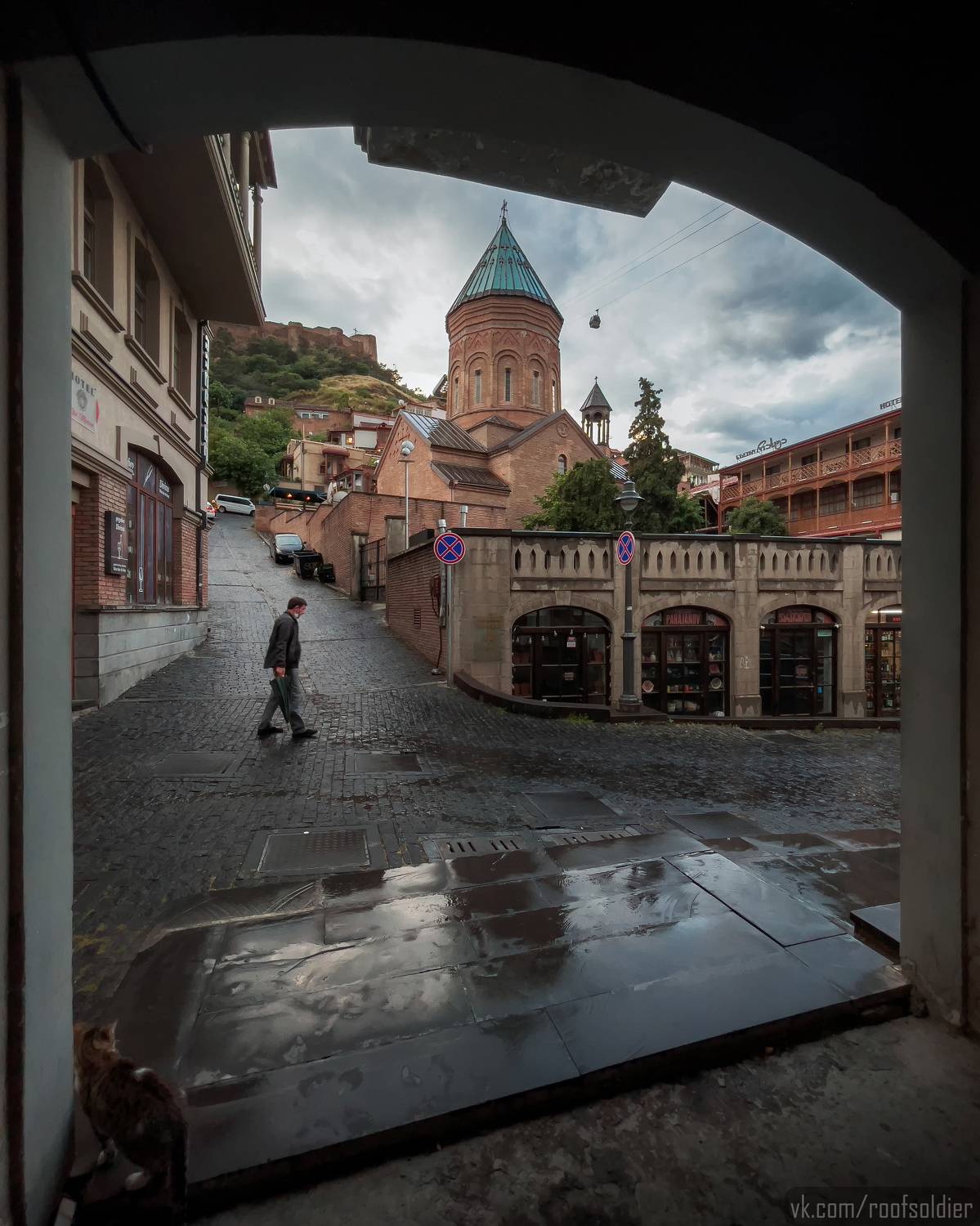 Tbilisi, Georgia, architecture, city, cityscape, urban, rain, people, cloudy, church, cathedral, dome, temple, religion, orthodox, arch, mount, mountain, Голубев Алексей