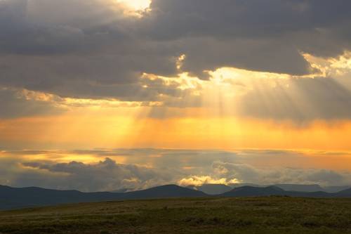 Рассвет в горах