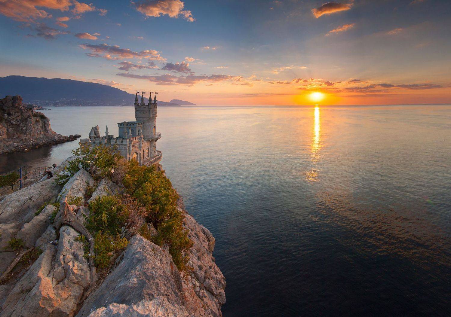 ласточкино гнездо, ялта, крым, ай-тодор, мисхор, черное море, ялтинский залив, мартьян, аю-даг, Serge Titov