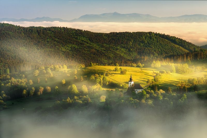 The golden center of Europe фото превью