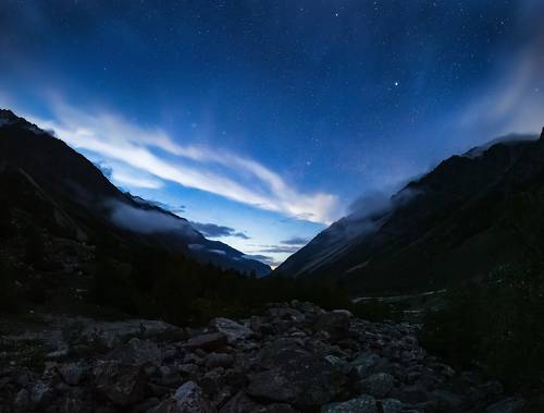 Звёздная ночь в горах
