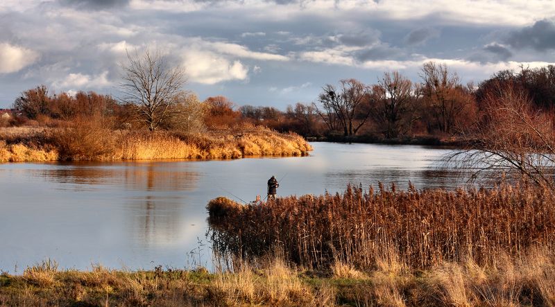 The angler .... фото превью