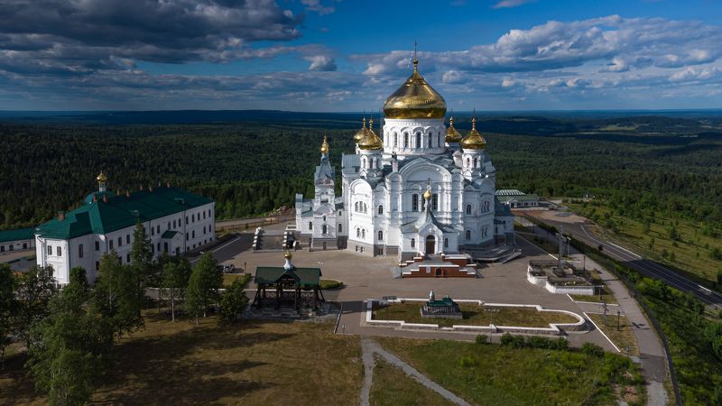 Белогорский Свято-Николаевский миссионерский мужской монастырь фото превью