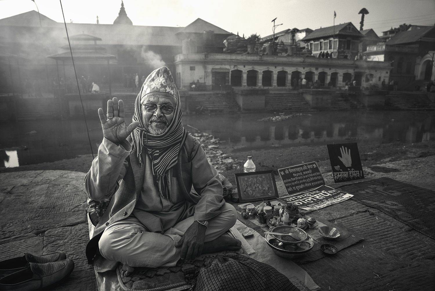 fortune teller,  pashupatinath temple, nepal, Boon Leng Chin