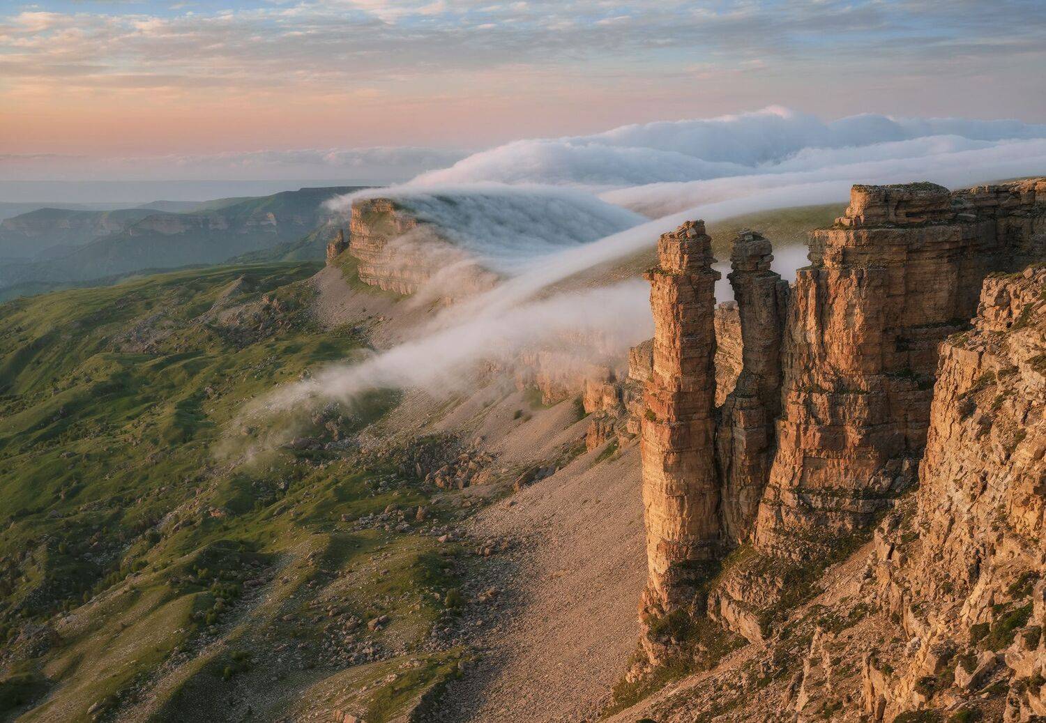 северный кавказ, бермамыт, два монаха, июнь, закат, Николай Мысливцев