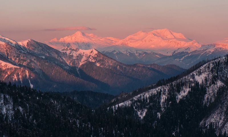 НА РАССВЕТЕ фото превью