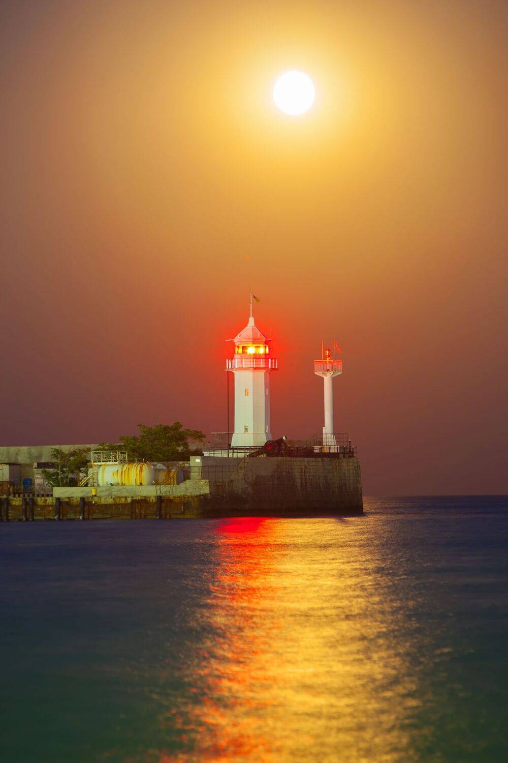 ялтинский маяк, крым, ялта, черное море, маяк, навигация, ялтинский залив, ялта порт, фотограф ялта, Serge Titov