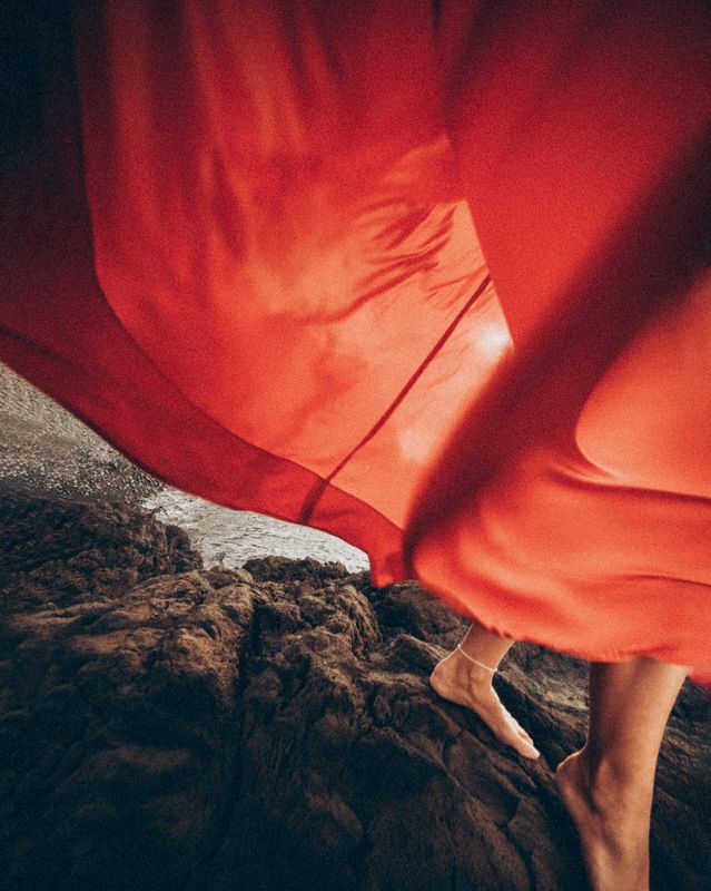 портрет, portrait, people, girl, lady, жанр, mood, soul, девушка, nature, nude, nu, film, фотография, mountains, photo, island, beach, red, dress Red, Hey, Stop! фото превью