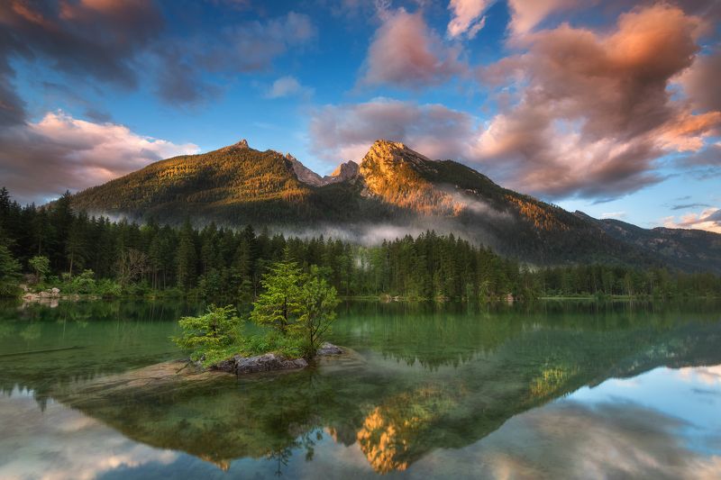 SO FAR AWAY фото превью