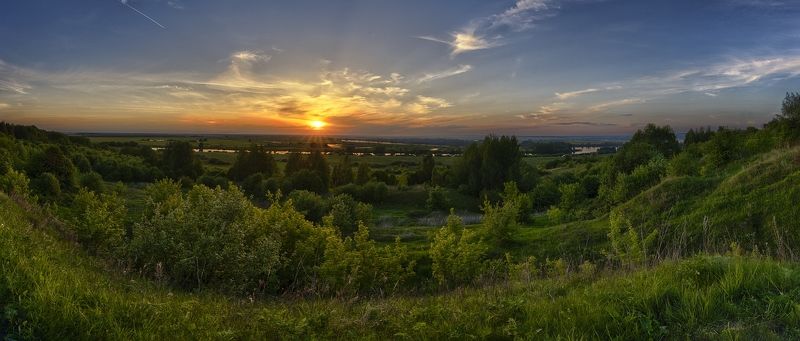 реки,закат,красоты средней полосы россии. На слиянии двух рек. фото превью