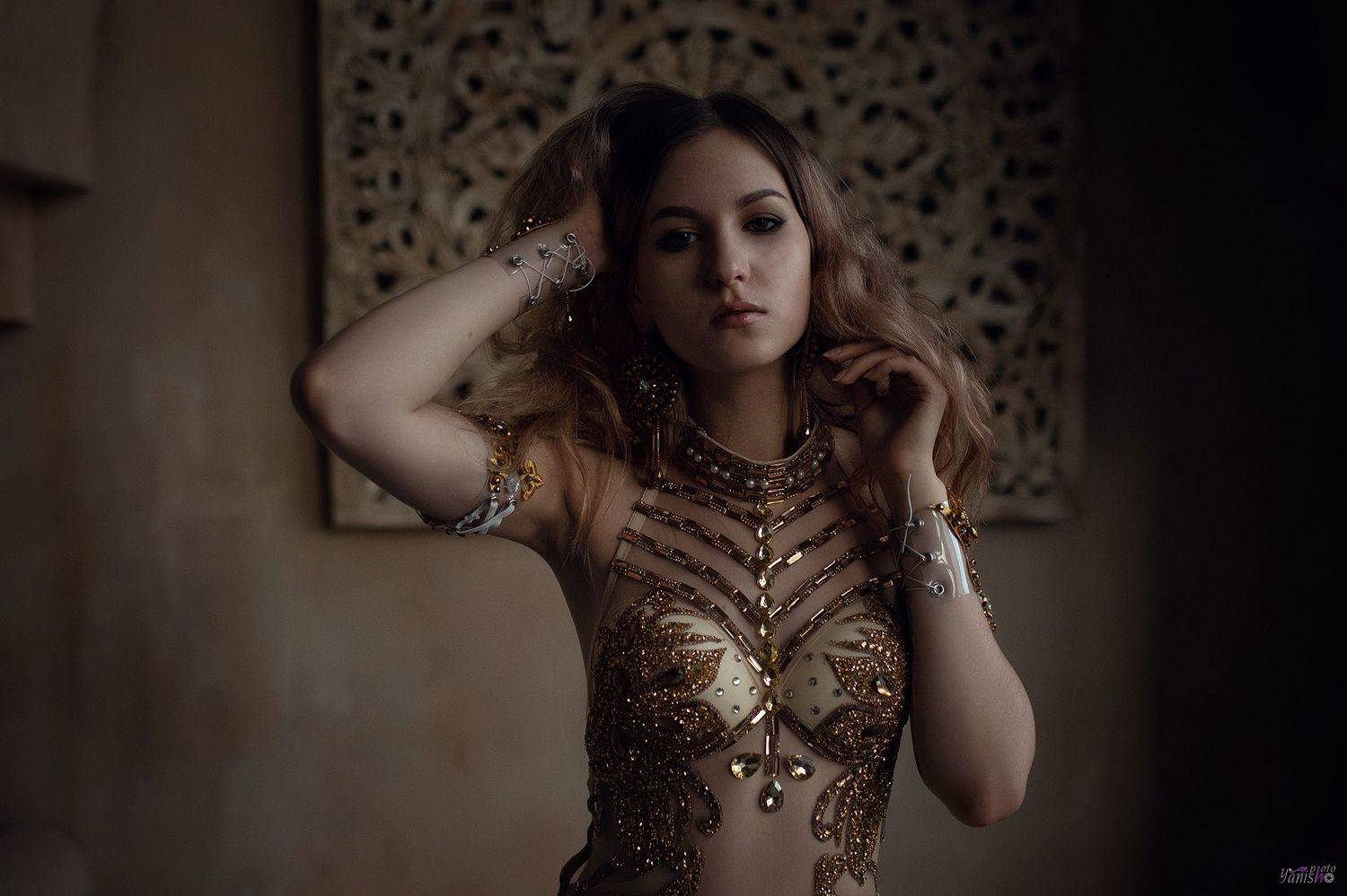 портрет, девушка, студия, ящерица, варан, мифология, история, Янина Ермакова