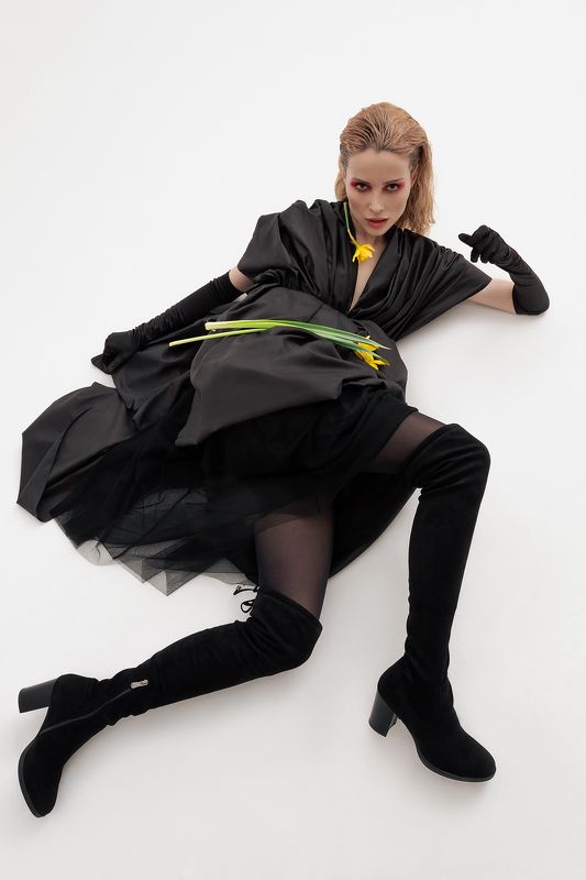 Fashion, beauty, woman Flower frame 2/5 фото превью