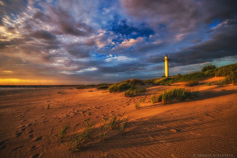 landscape, poland, light, summer, awesome, amazing, sunrise, sunset, lovely, nature, travel, evening, beach, sand, baltic, sea On the beach фото превью