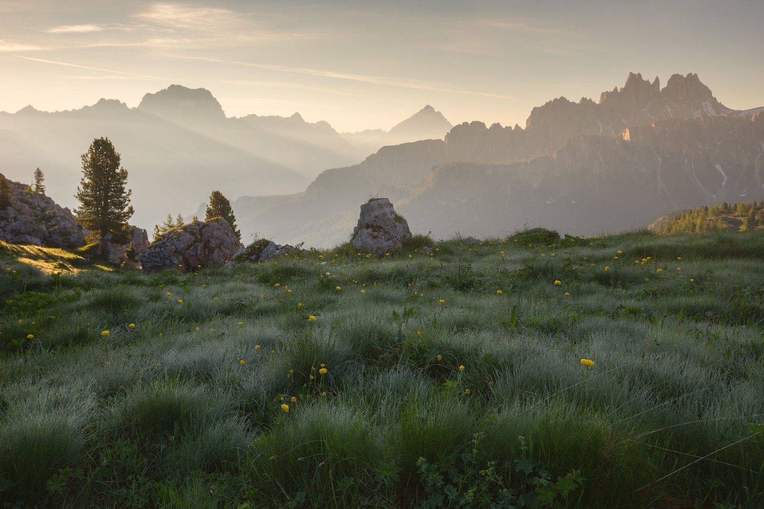 италия, доломиты, горы, облака, восход, природа, landscape, italy, dolomites, golden hour, golden light, sunrise, Геннадий Финенко