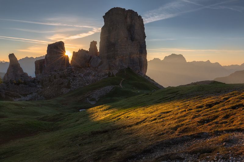 италия, доломиты, горы, облака, восход, природа, landscape, italy, dolomites, golden hour, golden light, sunrise Пять башен. фото превью