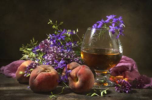 Персики и коньяк