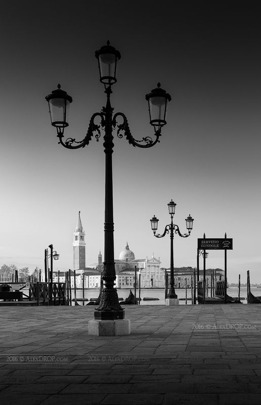 Venice monochrome classic фото превью