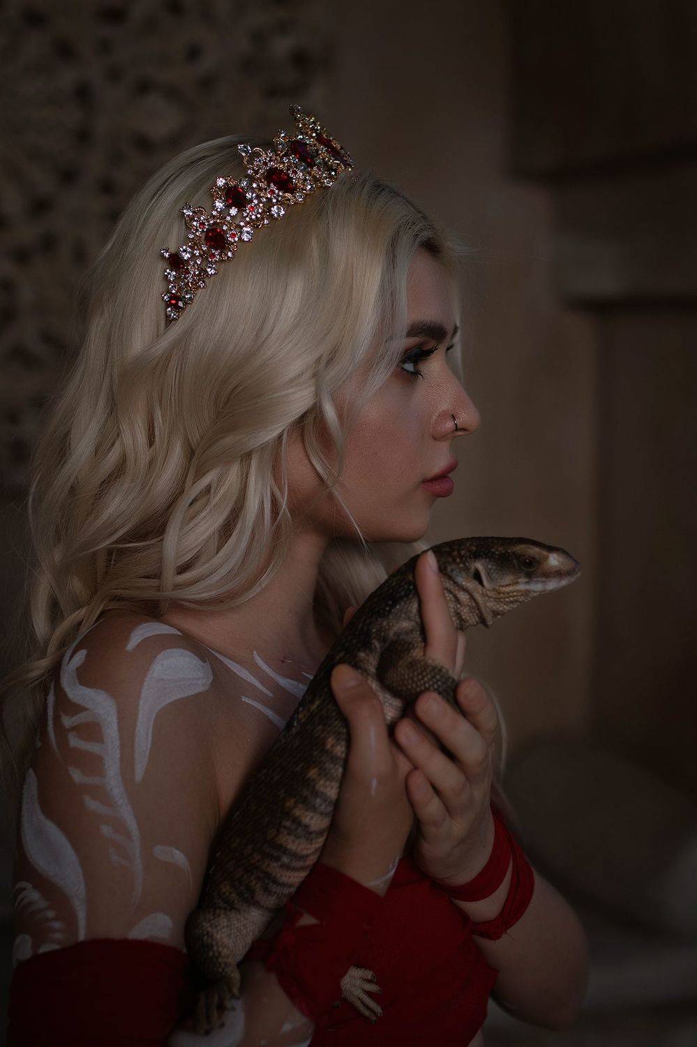 варан, портрет, студия, красный, восток, девушка, фентэзи, сказка, Янина Ермакова