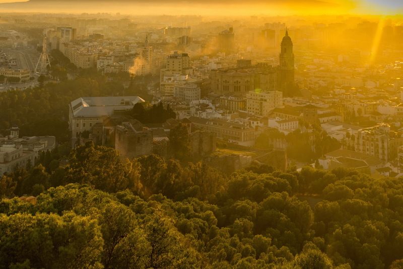 Закат над Малагой фото превью