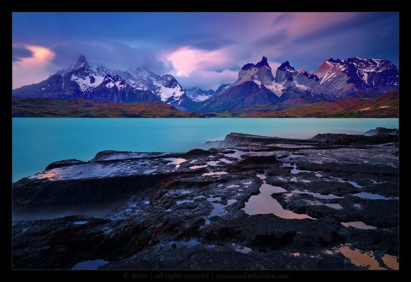 lago pehoe, torres del paine national park, patagonia, chile Lago Pehoe after sunset фото превью