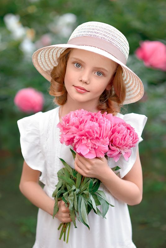 children, child, peonies, childhood, children portrait, kid, kids, girl, summer, summertime, дети, девочка, детская фотосессия, детская фотография, children photography, дети модели, дети модели москва Алиса фото превью