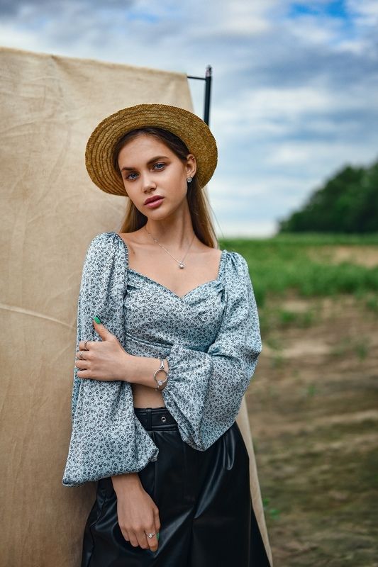 girl portrait nude Aleksa фото превью