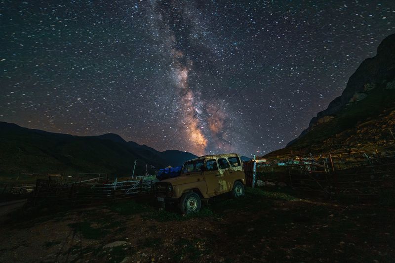 mountains sky clouds suv rage landscape night rock caucasus milkyway Эльтюбю. фото превью